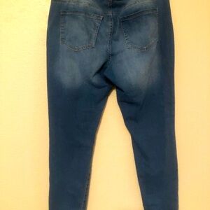 Selling my blue denim jeans barely worn